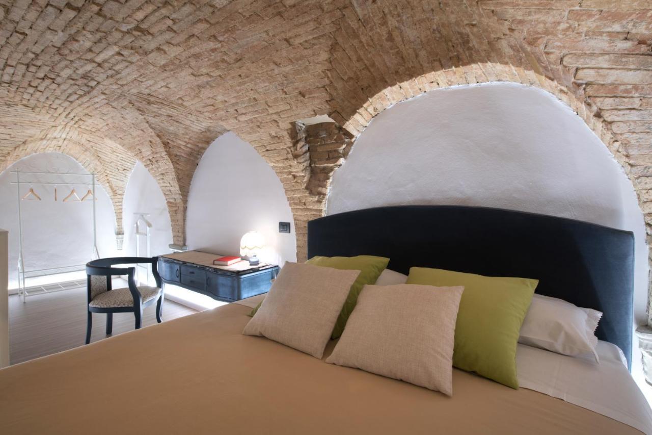 L'Ira Di Dante Villa Gubbio Buitenkant foto